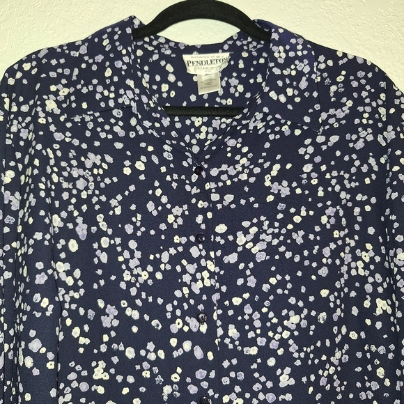 Pendleton Women's Blouse Vintage Blue Floral Long Sleeve Button Down  Plus 20W - Picture 3 of 9